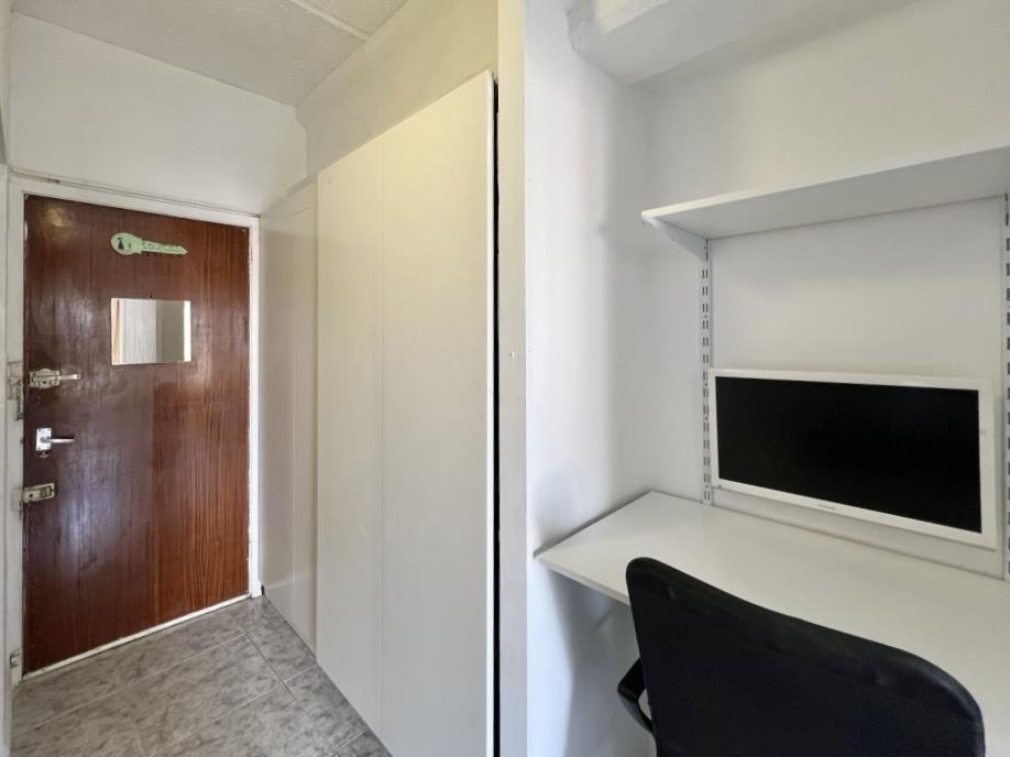 Image of Apartment - 2 Bedrooms - 1 Bathrooms for Sale in Ocean Heights-Gibraltar, Image 9
